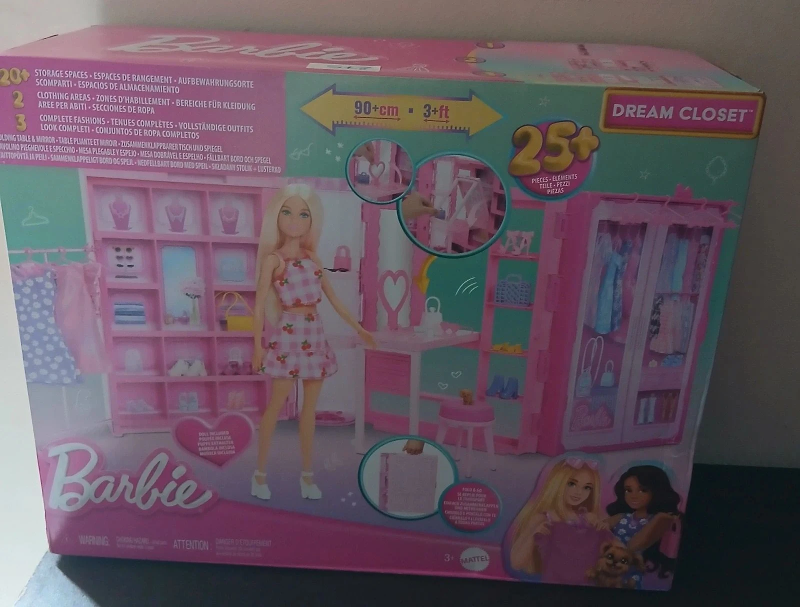 Barbie Dream Closet avec poupée et accessoires